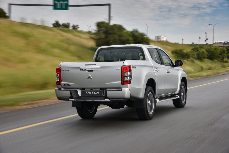  Mitsubishi Triton Double Cab 2019 года  (ZA) (фото 19 из 40)